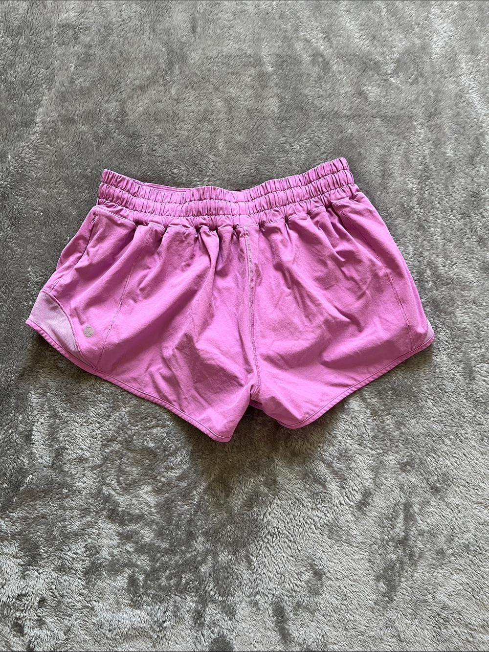 Lululemon Hotty hot purplish/pinkish, size 6